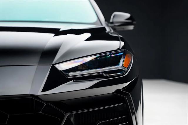 2021 Lamborghini Urus Graphite Capsule