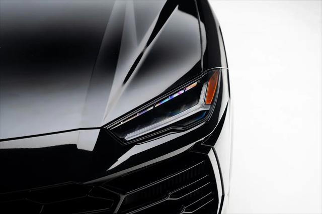 2021 Lamborghini Urus Graphite Capsule