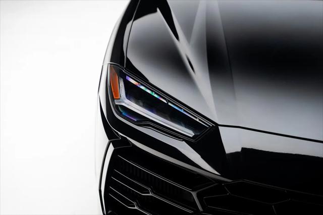 2021 Lamborghini Urus Graphite Capsule