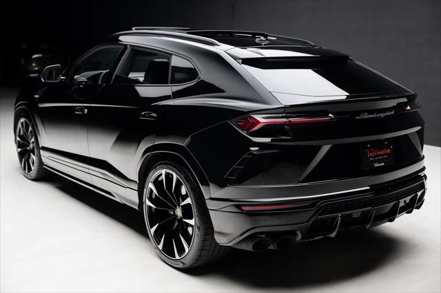 2021 Lamborghini Urus Graphite Capsule