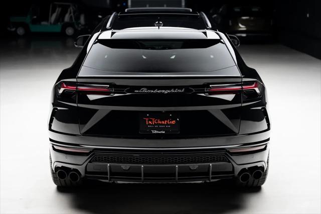2021 Lamborghini Urus Graphite Capsule