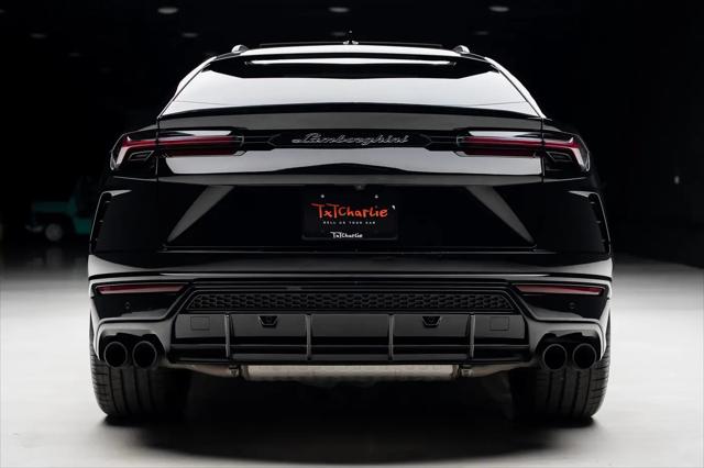2021 Lamborghini Urus Graphite Capsule