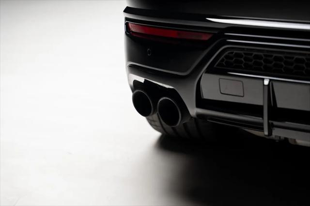 2021 Lamborghini Urus Graphite Capsule