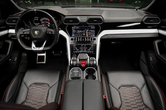 2021 Lamborghini Urus Graphite Capsule