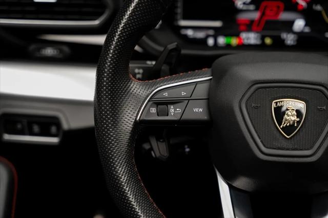 2021 Lamborghini Urus Graphite Capsule