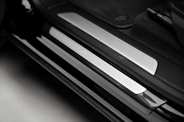 2021 Lamborghini Urus Graphite Capsule