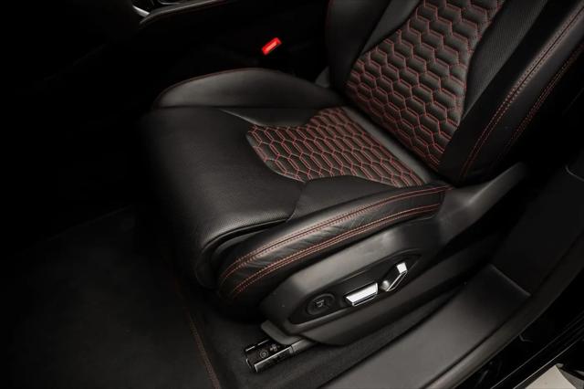2021 Lamborghini Urus Graphite Capsule
