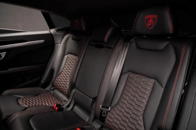 2021 Lamborghini Urus Graphite Capsule