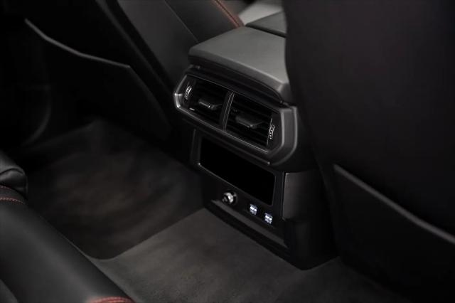2021 Lamborghini Urus Graphite Capsule