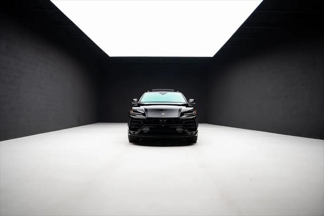 2021 Lamborghini Urus Graphite Capsule