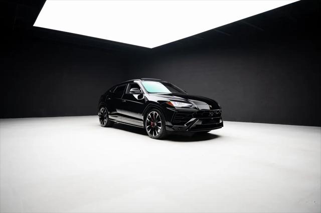 2021 Lamborghini Urus Graphite Capsule