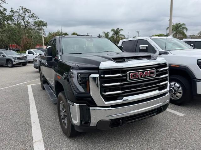 2024 GMC Sierra 2500HD 4WD Crew Cab Standard Bed SLT