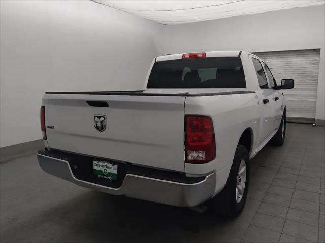 2022 Ram 1500 Classic SLT Crew Cab 4x2 5'7" Box