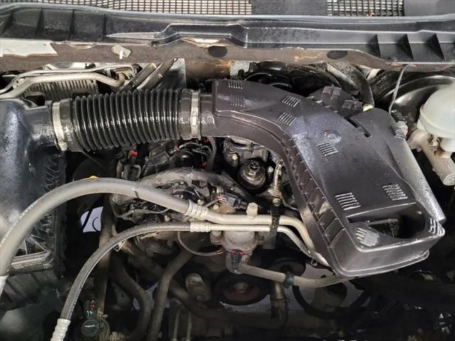 2022 Ram 1500 Classic SLT Crew Cab 4x2 5'7" Box