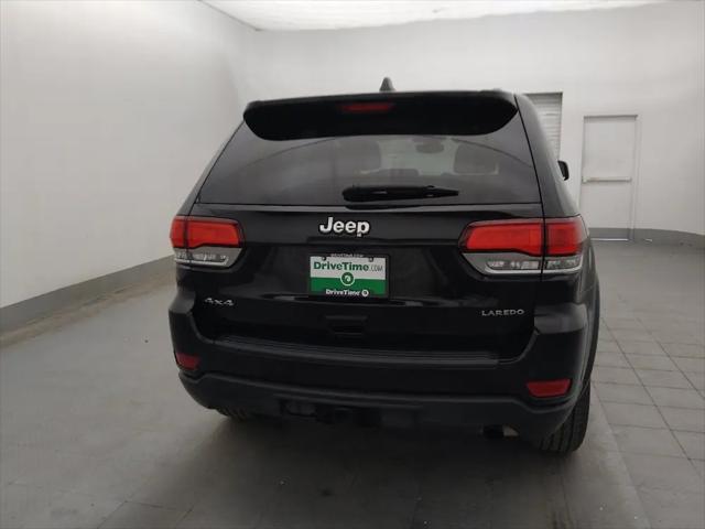 2022 Jeep Grand Cherokee Laredo E 4x4