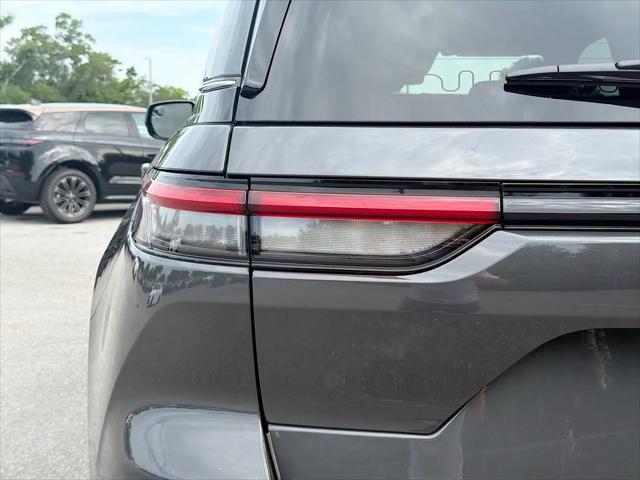 2025 Jeep Grand Cherokee Limited 4x2