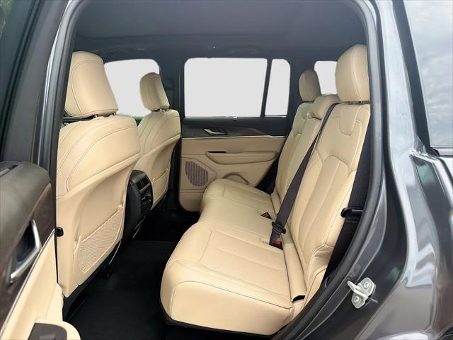 2025 Jeep Grand Cherokee Limited 4x2