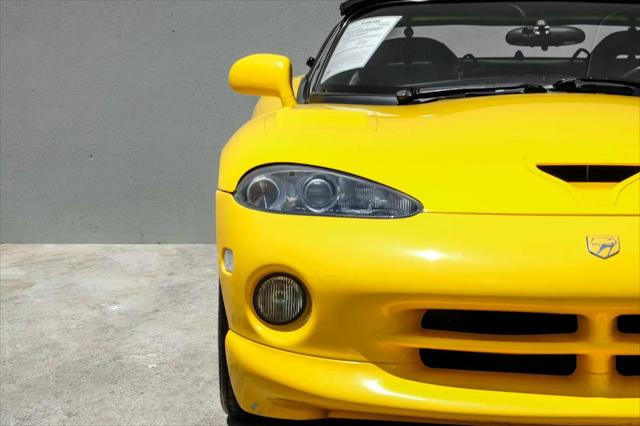 2001 Dodge Viper RT/10