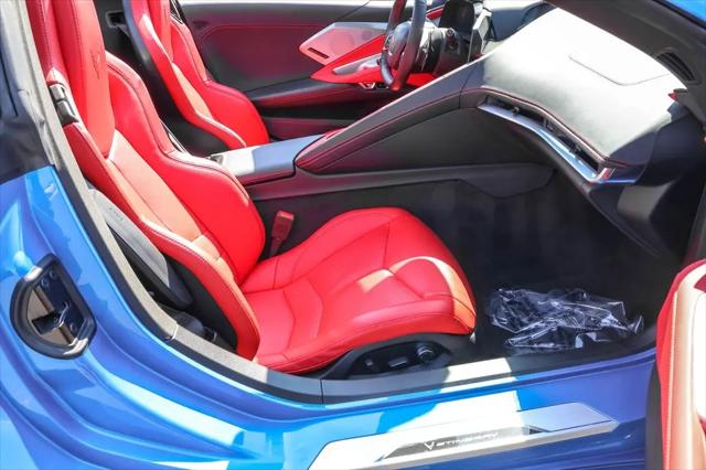 2024 Chevrolet Corvette Stingray RWD Convertible 2LT