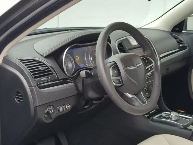 2023 Chrysler 300 Touring