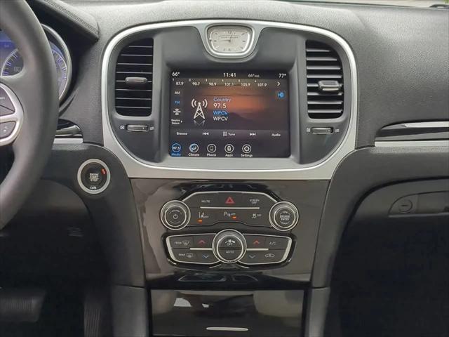 2023 Chrysler 300 Touring