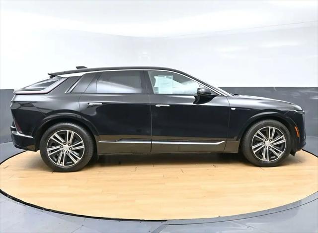 2024 Cadillac iQ Luxury w/1SC