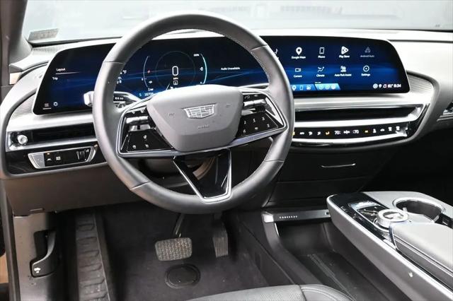 2024 Cadillac iQ Luxury w/1SC