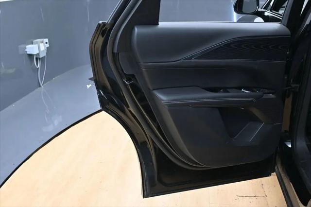 2024 Cadillac iQ Luxury w/1SC