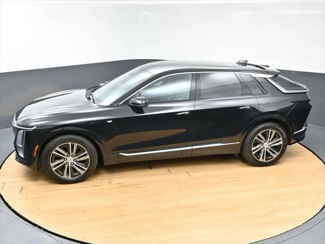 2024 Cadillac iQ Luxury w/1SC