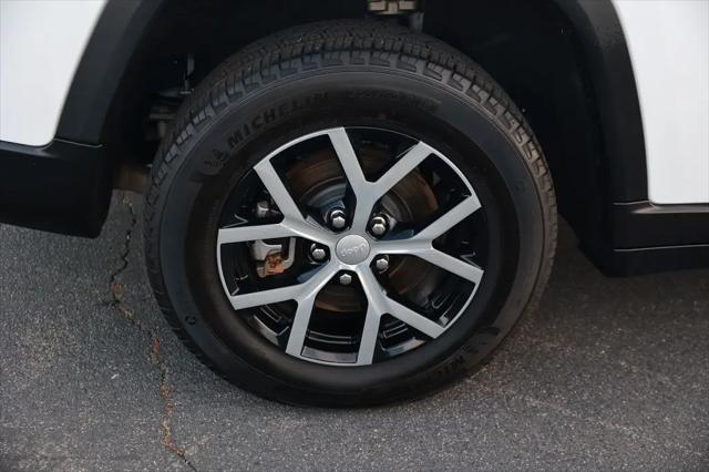 2023 Jeep Grand Cherokee L Limited 4x2