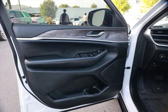 2023 Jeep Grand Cherokee L Limited 4x2