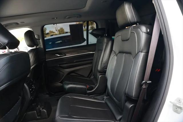 2023 Jeep Grand Cherokee L Limited 4x2