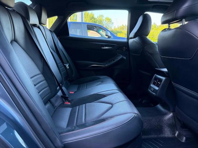 2019 Toyota Avalon Hybrid XSE