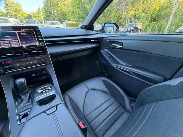 2019 Toyota Avalon Hybrid XSE