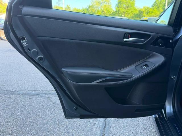 2019 Toyota Avalon Hybrid XSE