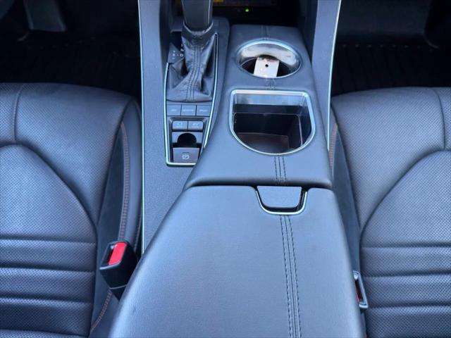 2019 Toyota Avalon Hybrid XSE