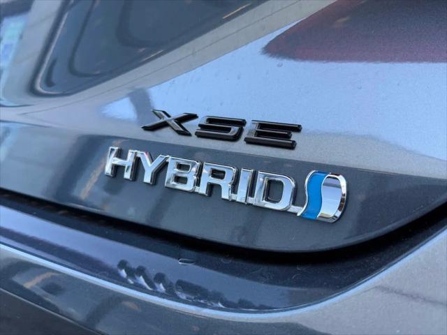 2019 Toyota Avalon Hybrid XSE
