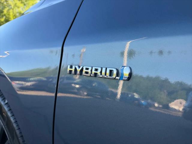 2019 Toyota Avalon Hybrid XSE