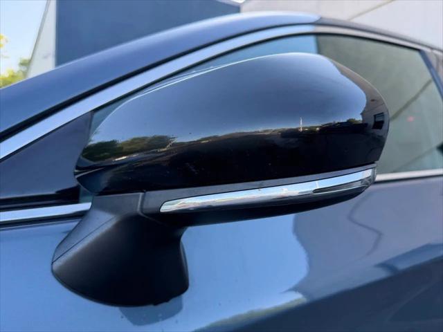 2019 Toyota Avalon Hybrid XSE