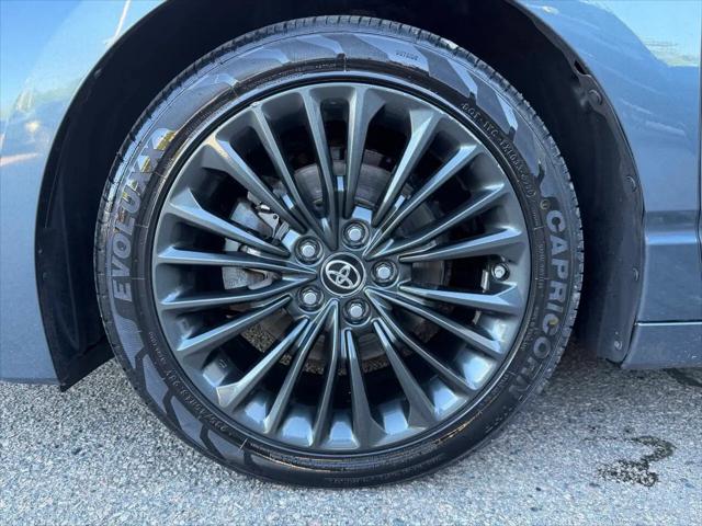 2019 Toyota Avalon Hybrid XSE