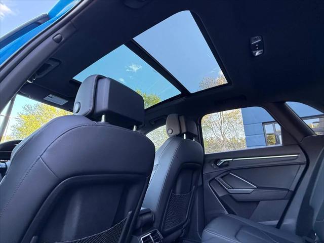 2020 Audi Q3 Premium Plus 45 TFSI S line quattro Tiptronic