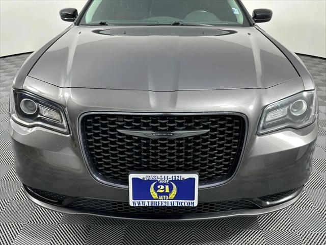 2021 Chrysler 300 Touring