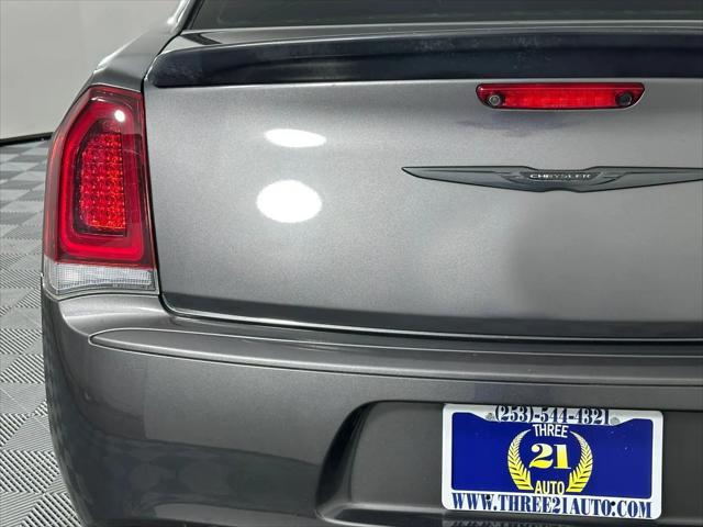 2021 Chrysler 300 Touring