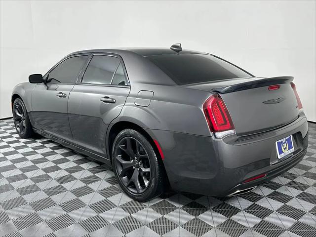 2021 Chrysler 300 Touring