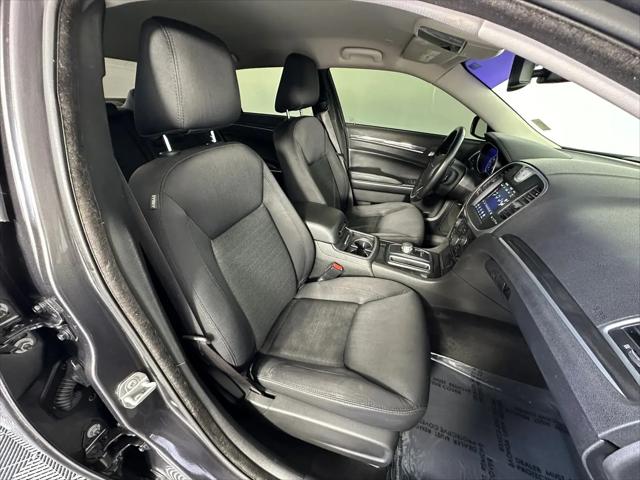2021 Chrysler 300 Touring