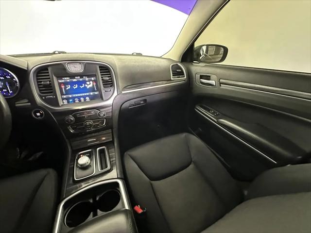 2021 Chrysler 300 Touring