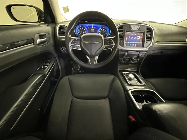 2021 Chrysler 300 Touring