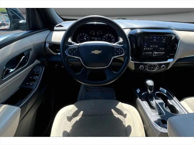 2022 Chevrolet Traverse AWD LS