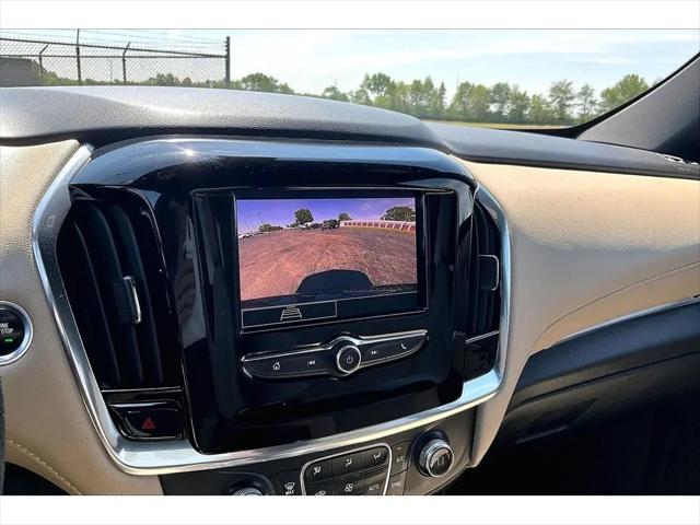 2022 Chevrolet Traverse AWD LS