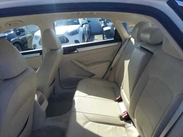2012 Volkswagen Passat 2.5L SE